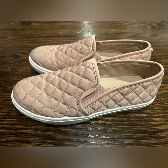 Women’s Steve Madden Ecentrcq Sneaker - Picture 3 of 7